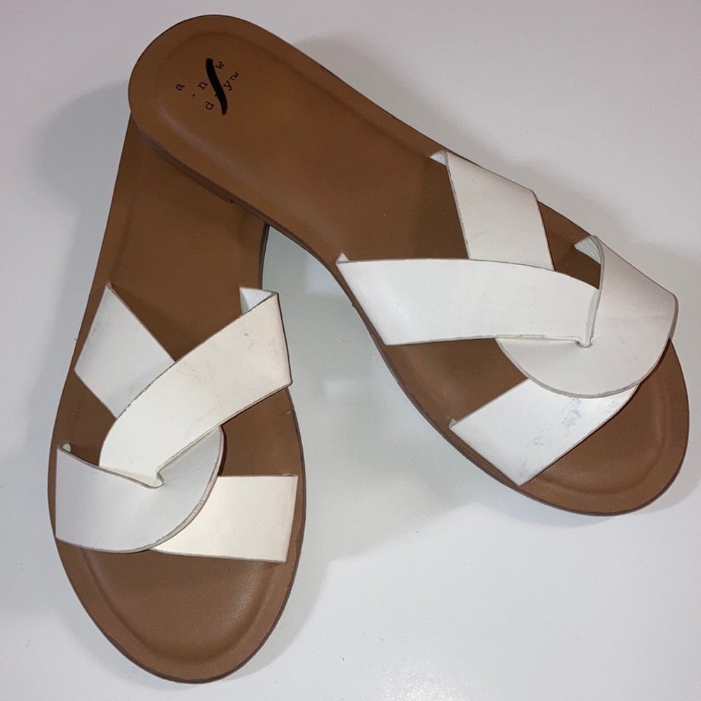 New a new day White Strappy Sandals  Size 9.5